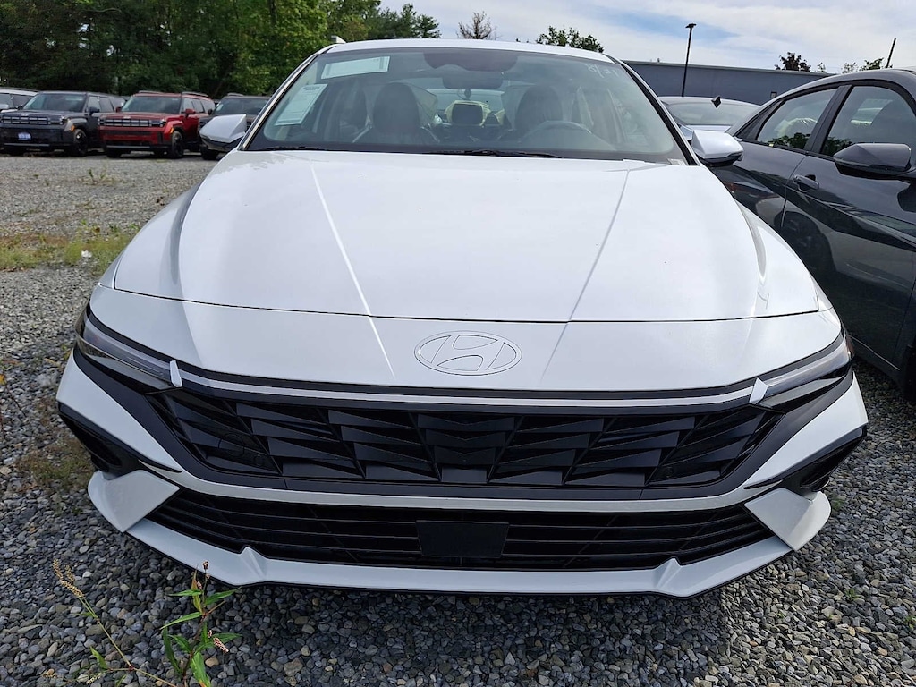 New 2026 Hyundai Elantra Limited Sedan