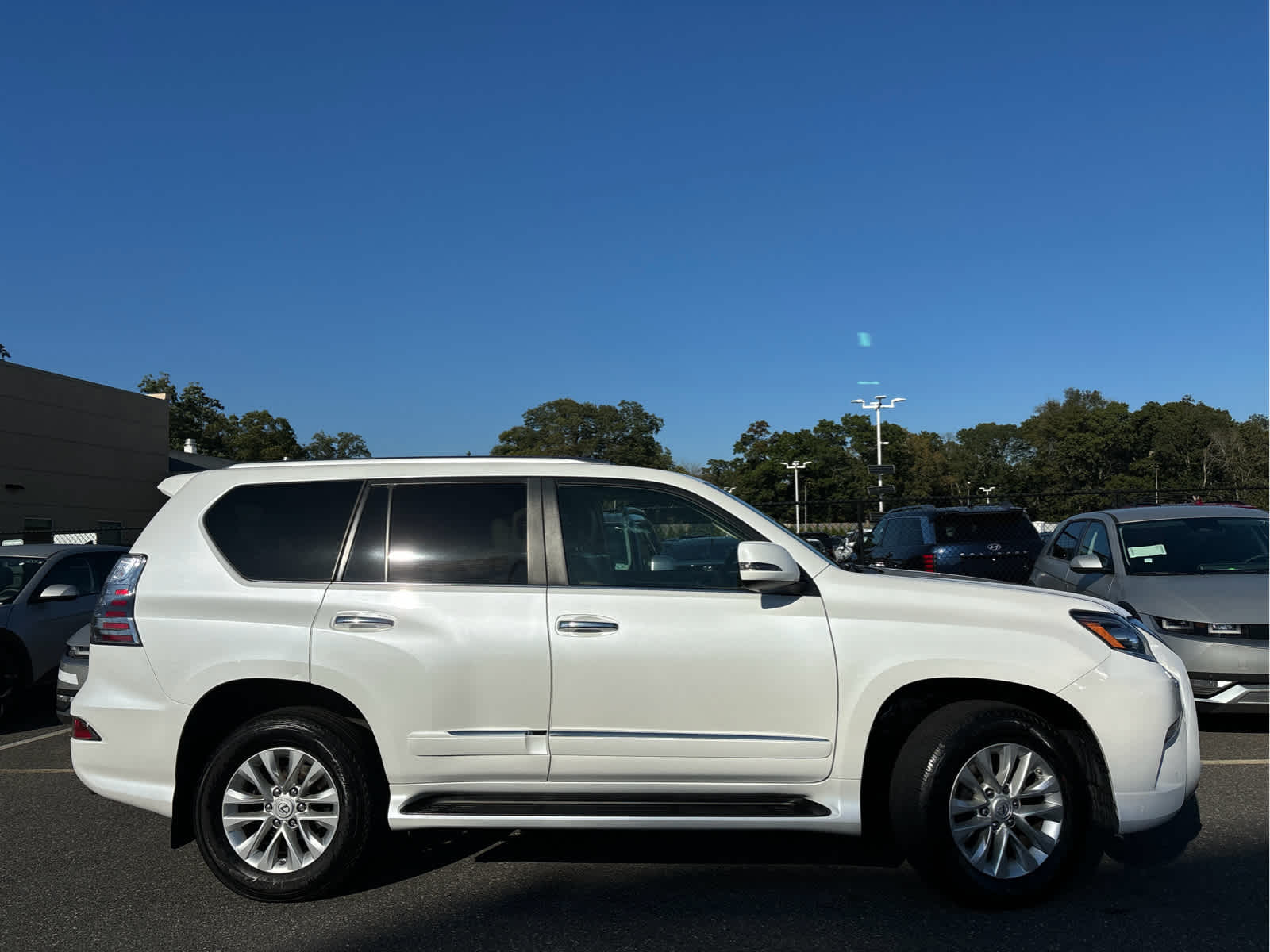 2017 Lexus GX 460 Premium photo 3