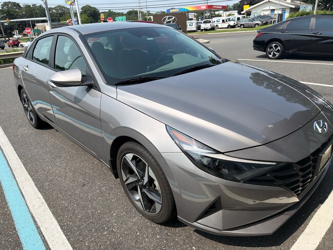 2023 Hyundai Elantra SEL Sedan