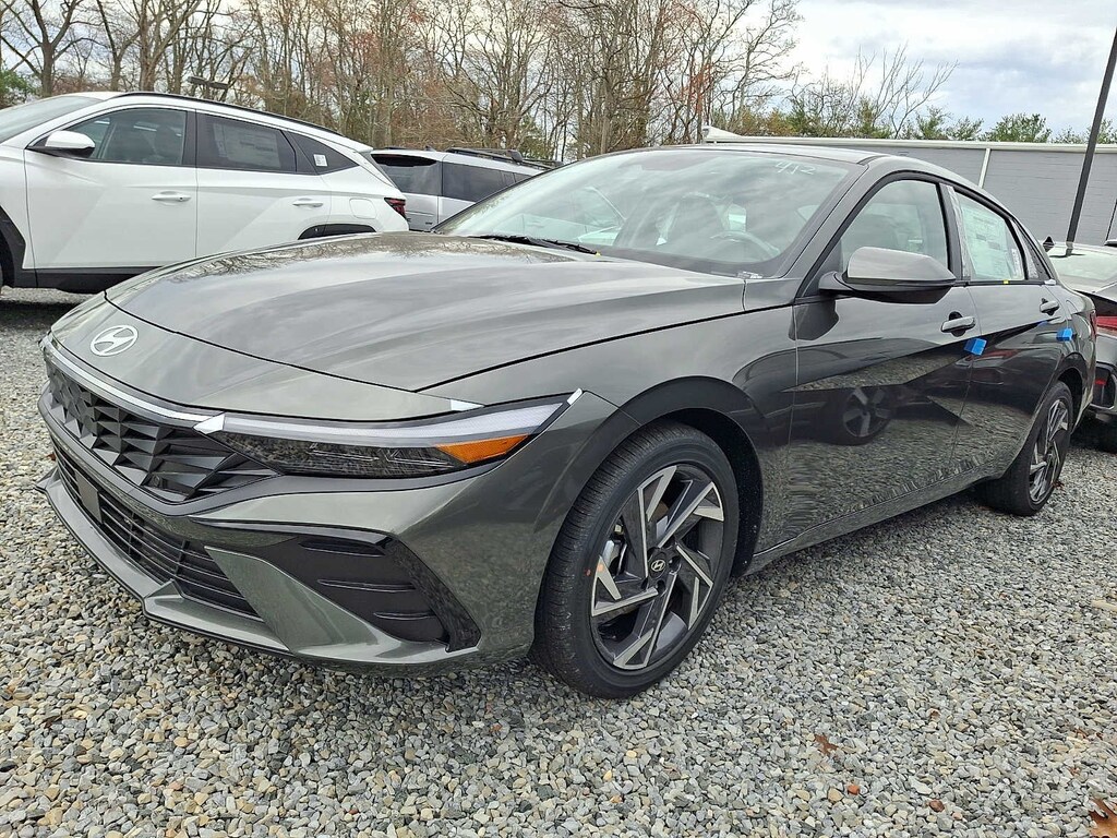 New 2026 Hyundai Elantra Limited Sedan