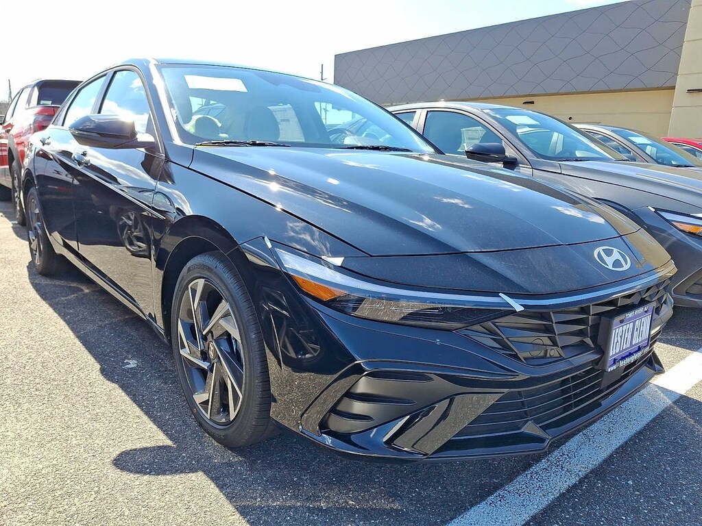 New 2026 Hyundai Elantra Limited Sedan