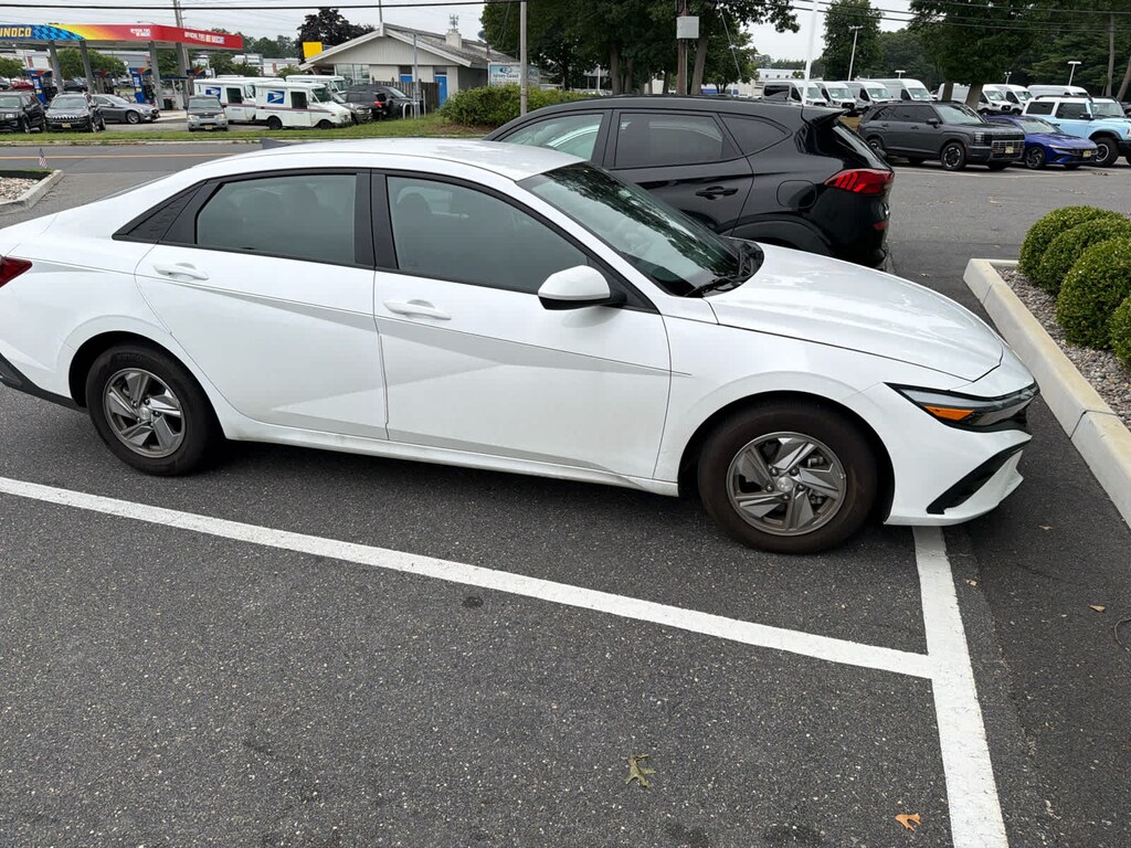 Certified 2024 Hyundai Elantra SE Sedan