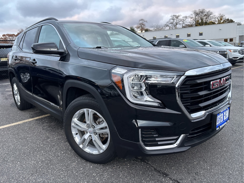 Used 2022 GMC Terrain SLE SUV