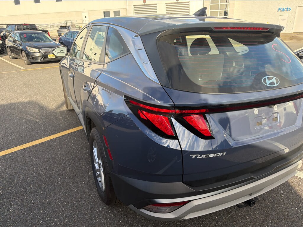 Certified 2025 Hyundai Tucson SE SUV