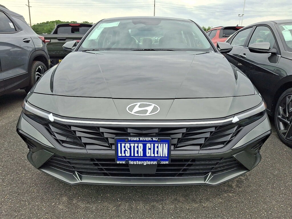 New 2026 Hyundai Elantra Limited Sedan