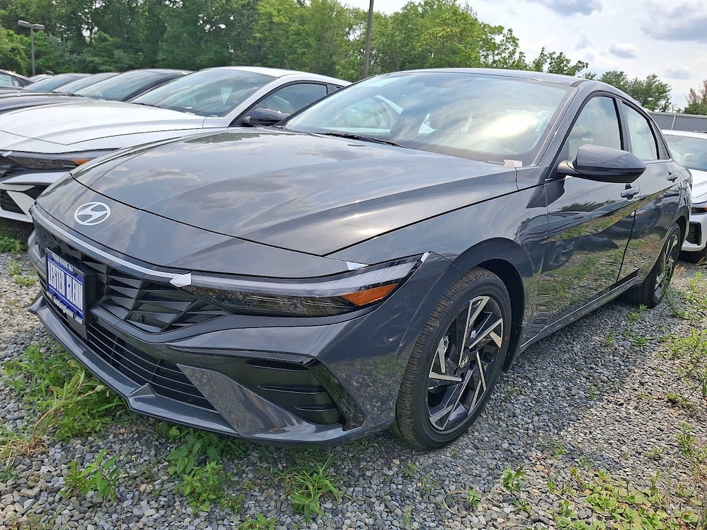 New 2026 Hyundai Elantra Limited Sedan