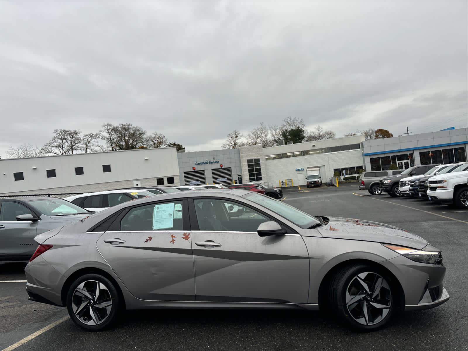 2023 Hyundai Elantra Limited photo 2