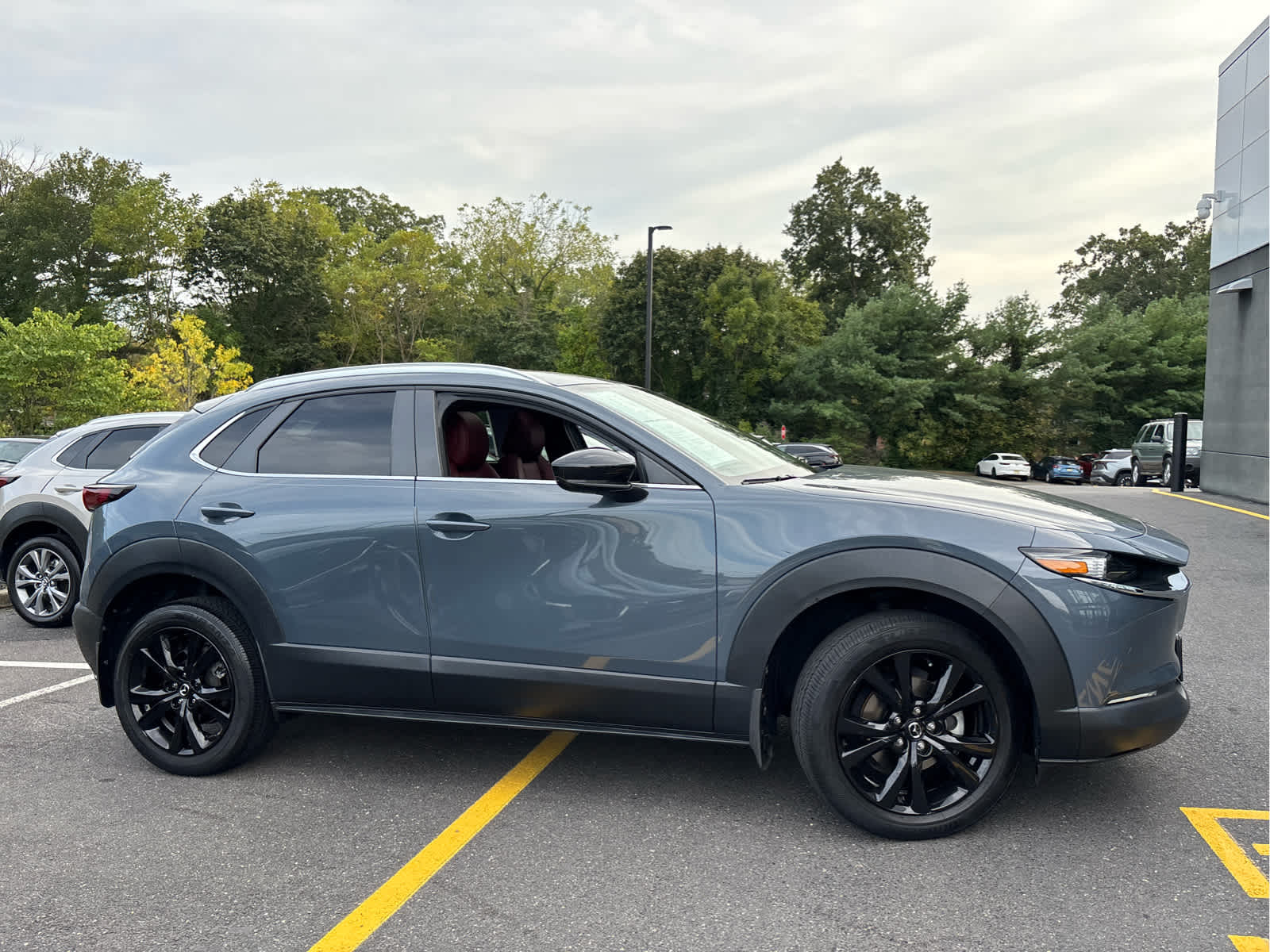 2022 Mazda CX-30 2.5 S Carbon photo 2
