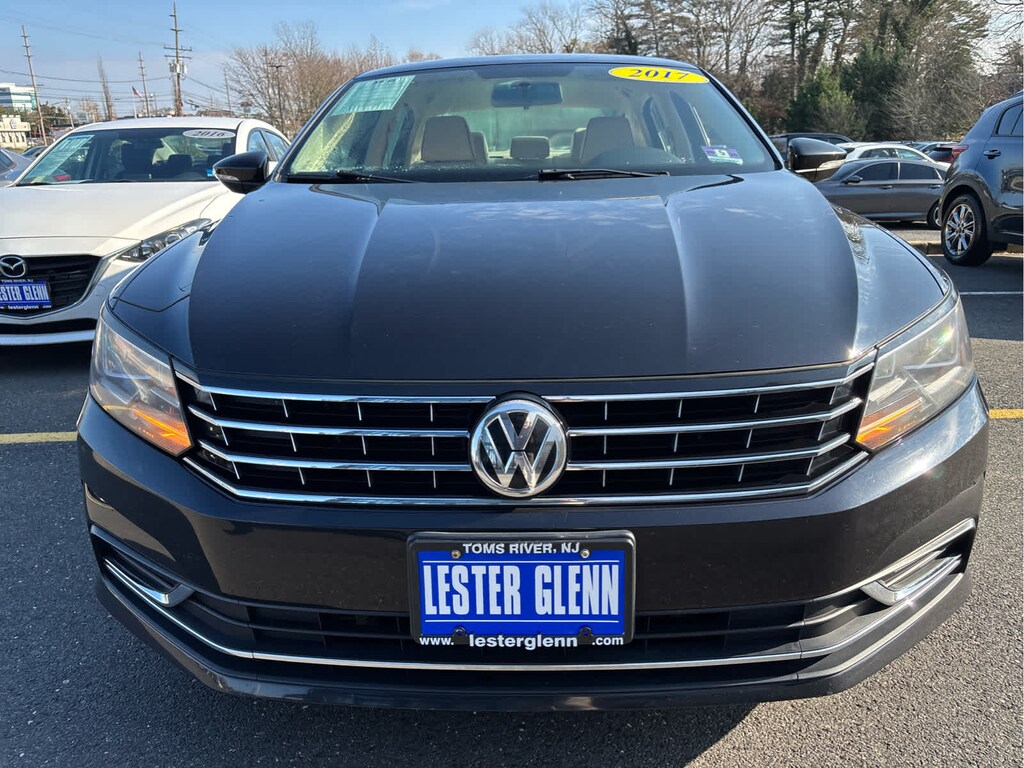 Used 2017 Volkswagen Passat 1.8T SE Sedan