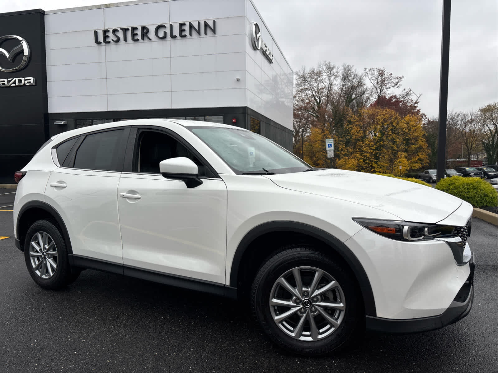 2023 Mazda CX-5 2.5 S Preferred photo 2