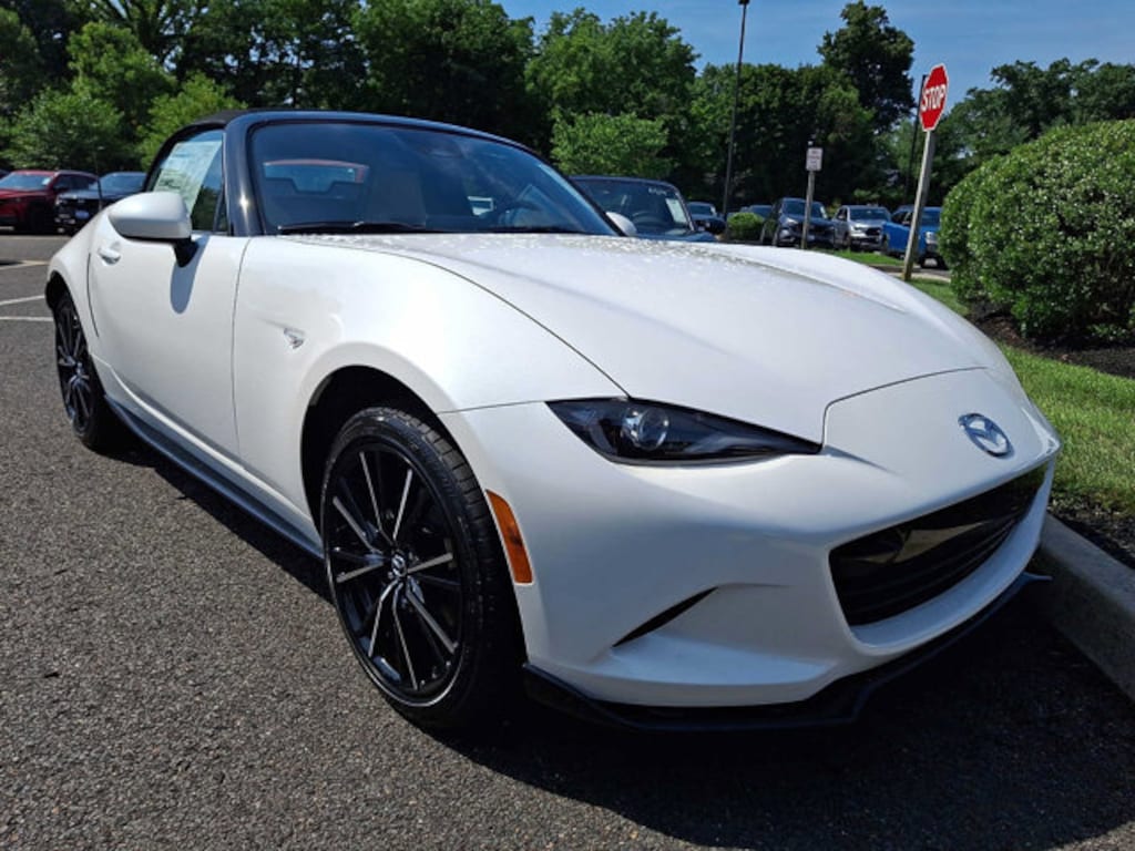 New 2026 Mazda MX-5 MIATA Grand Touring CONVERTIBLE