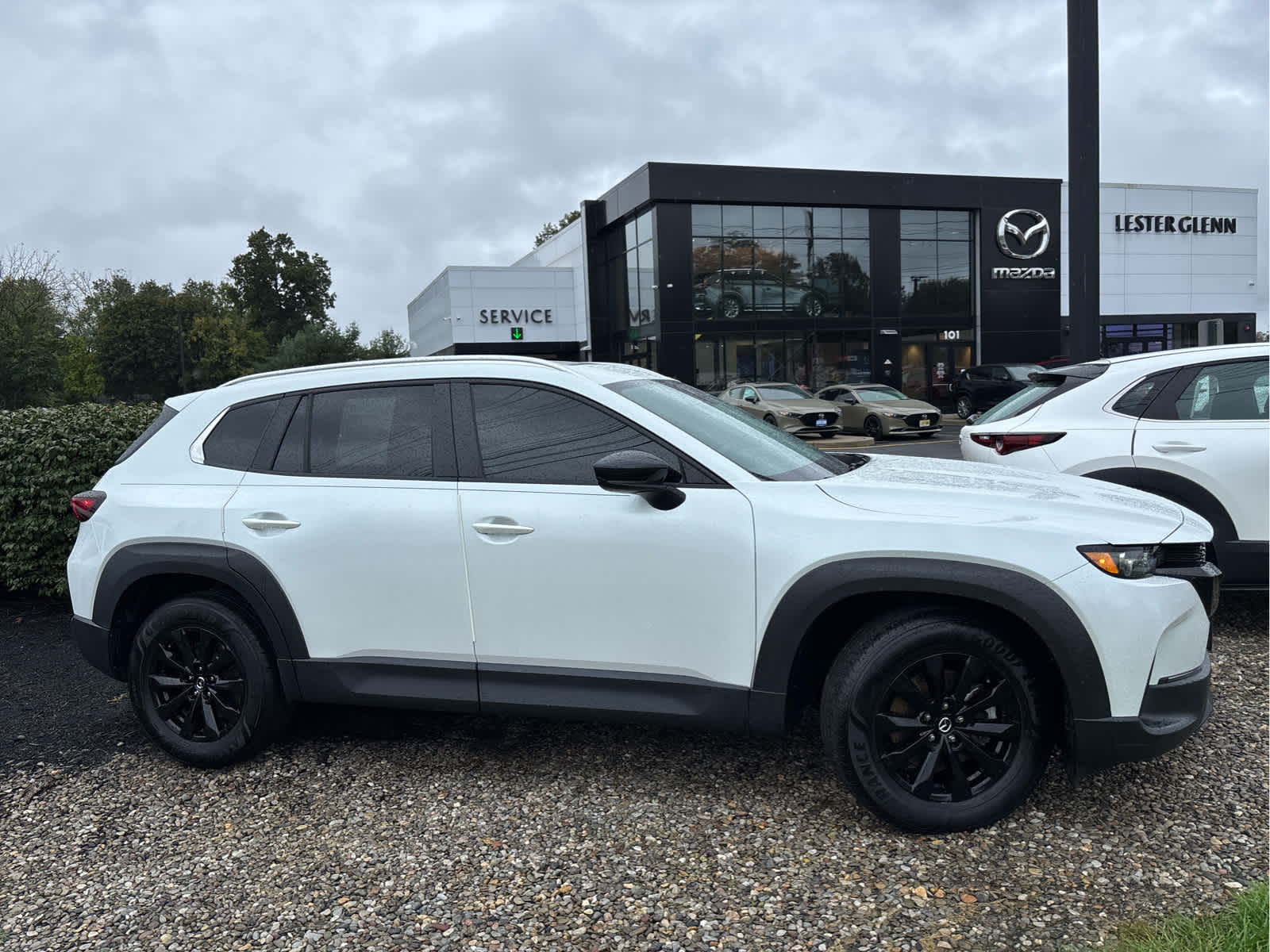 2023 Mazda CX-50 2.5 Preferred Plus photo 2