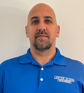 Staff member Arnold Manresa from a50129bdf39d