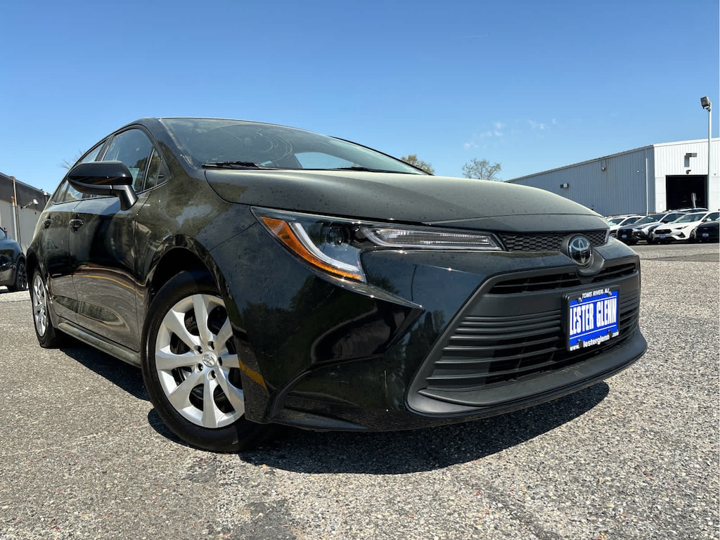 Used 2024 Toyota Corolla LE Sedan