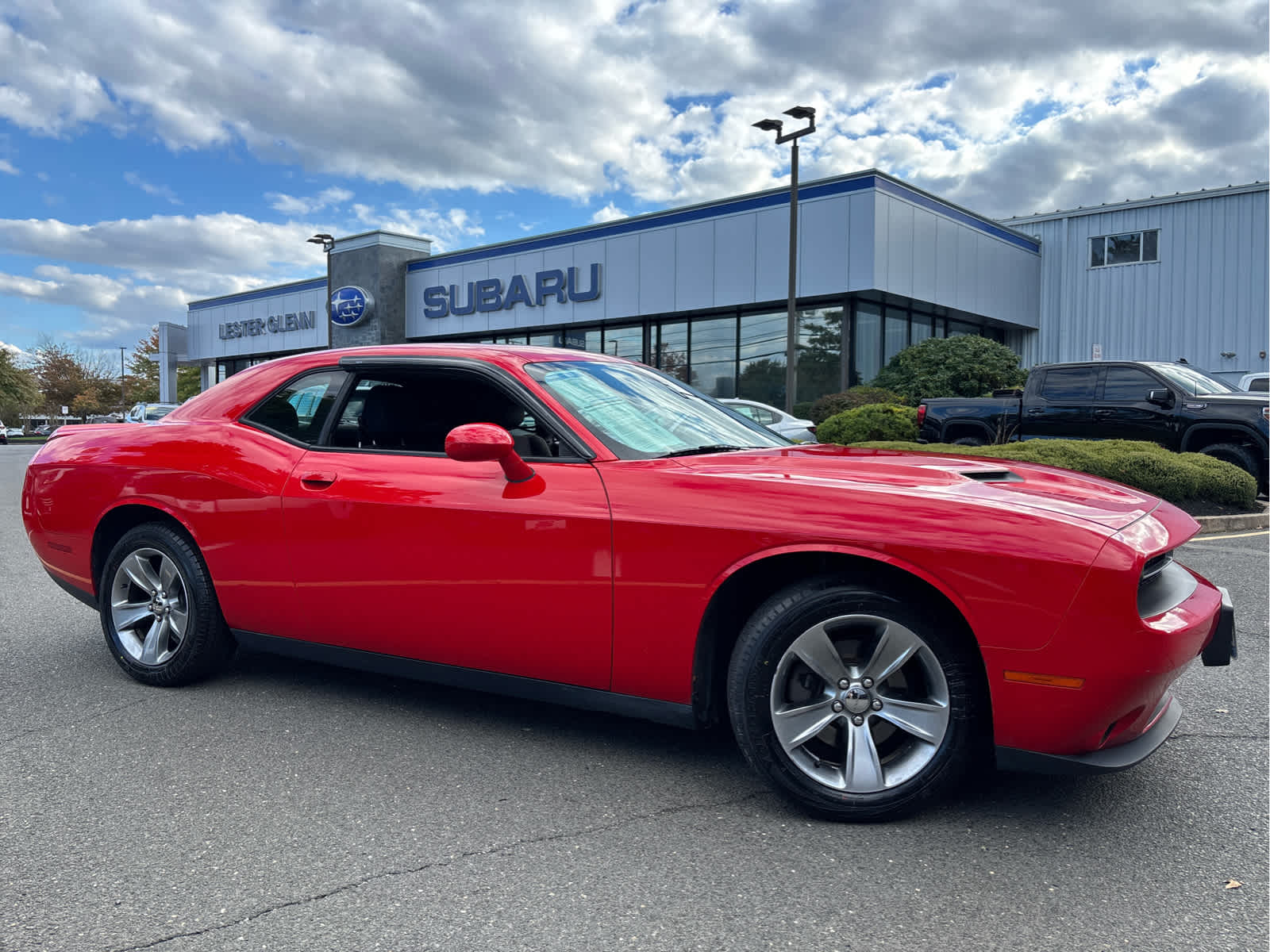 2019 Dodge Challenger SXT photo 3
