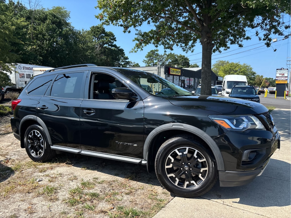 Used 2020 Nissan Pathfinder SL SUV