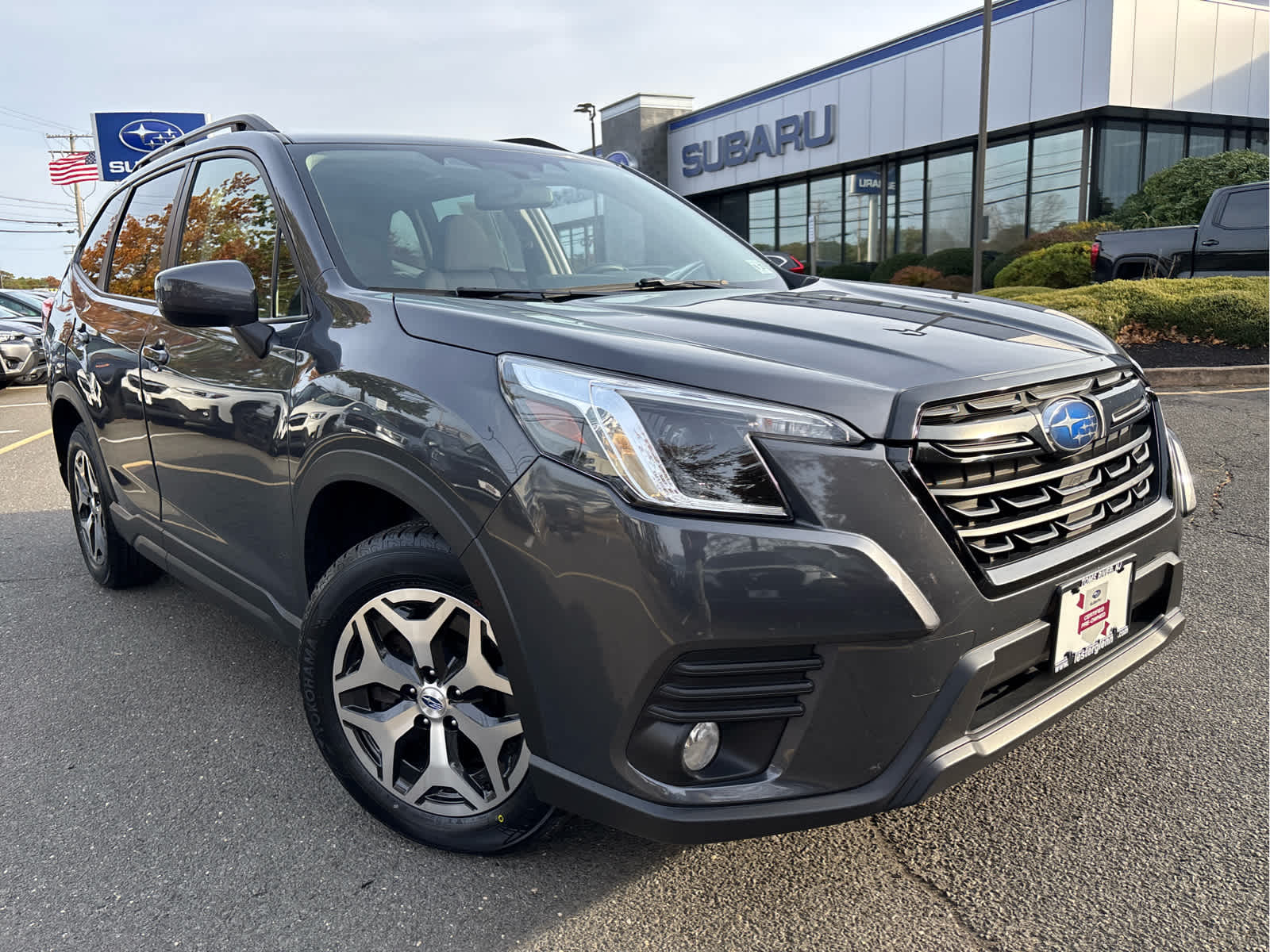 2022 Subaru Forester Premium photo 2