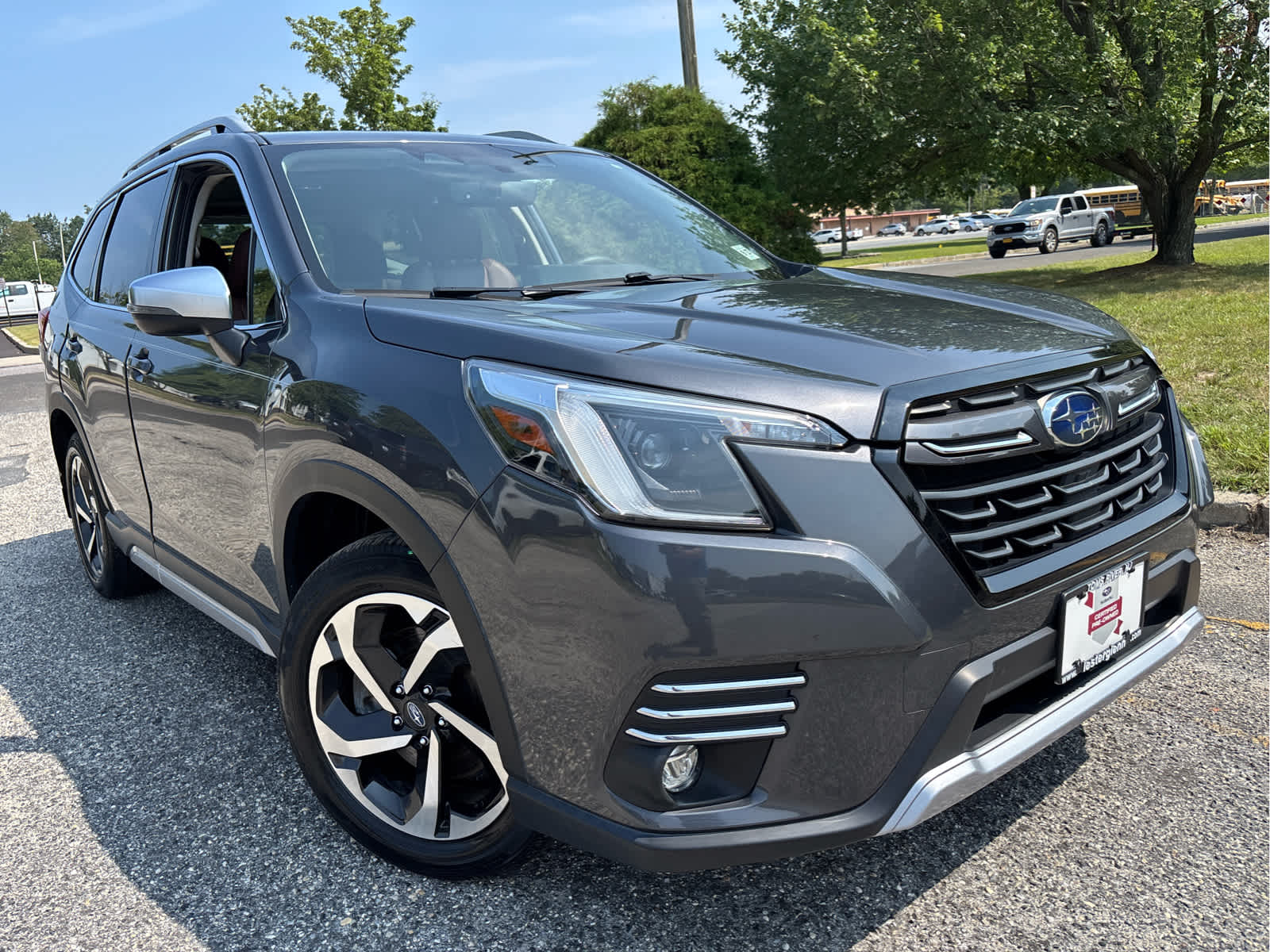 2022 Subaru Forester Touring photo 2