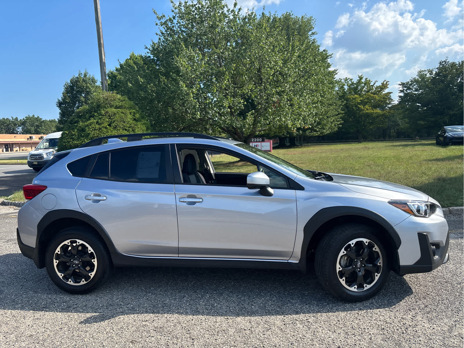 2023 Subaru Crosstrek Premium photo 3