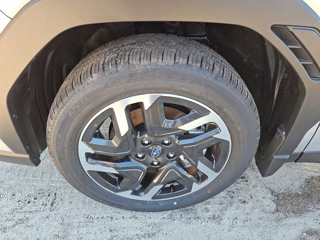 New 2025 Subaru Forester Hybrid Limited SUV