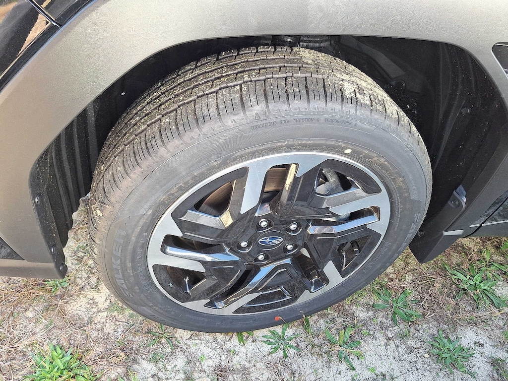 New 2025 Subaru Forester Hybrid Limited SUV