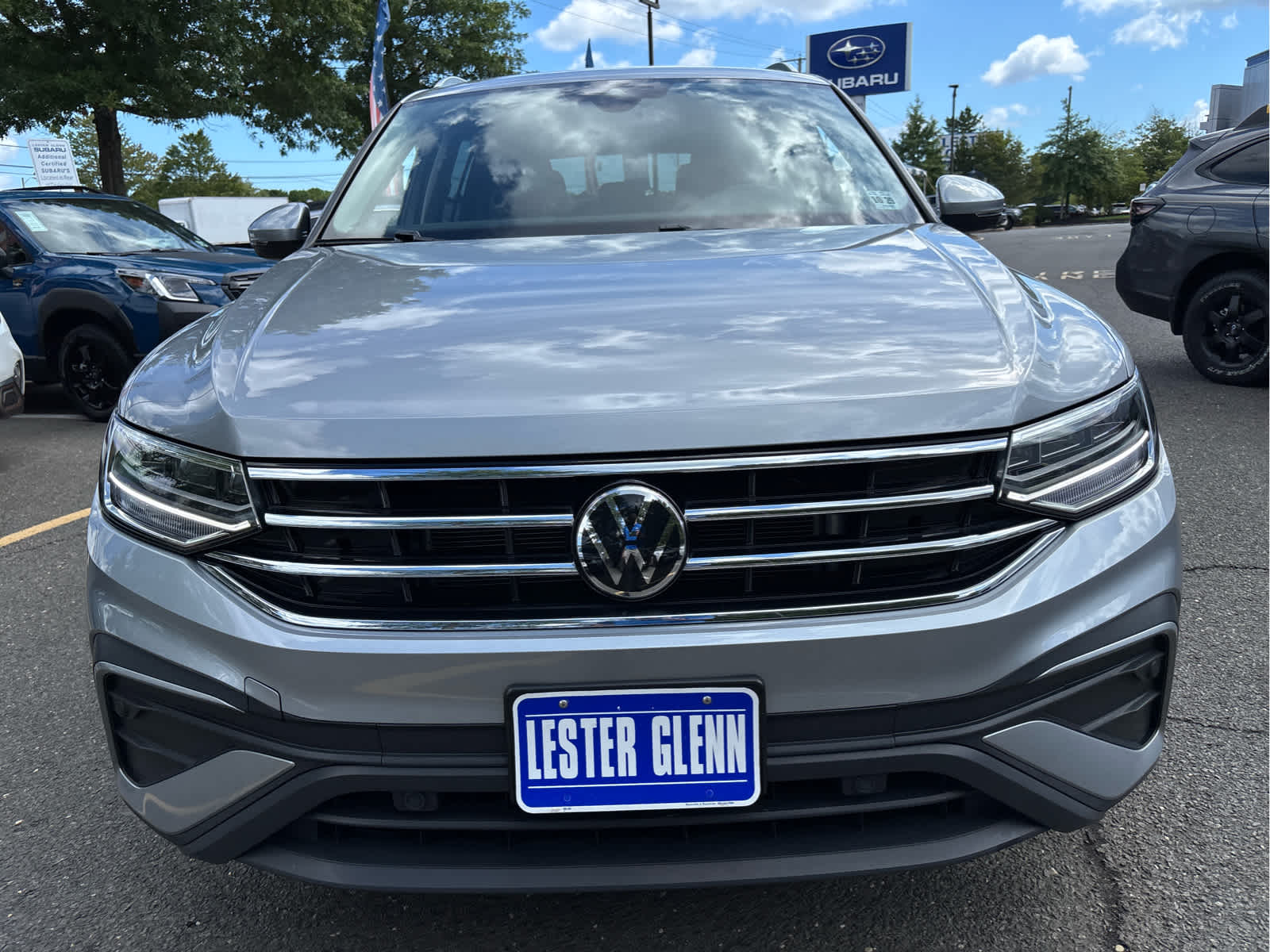 2024 Volkswagen Tiguan SE Wolfsburg Edition photo 3