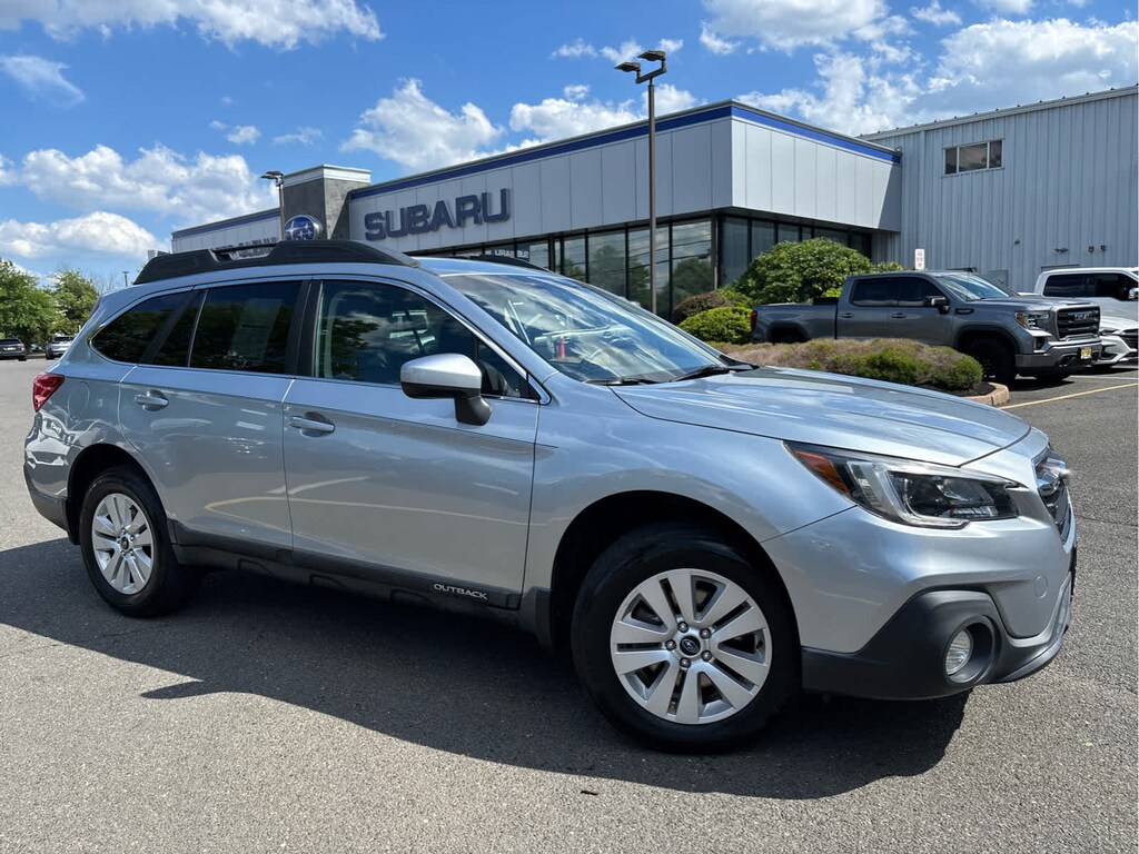 Used 2018 Subaru Outback 2.5i Premium with SUV