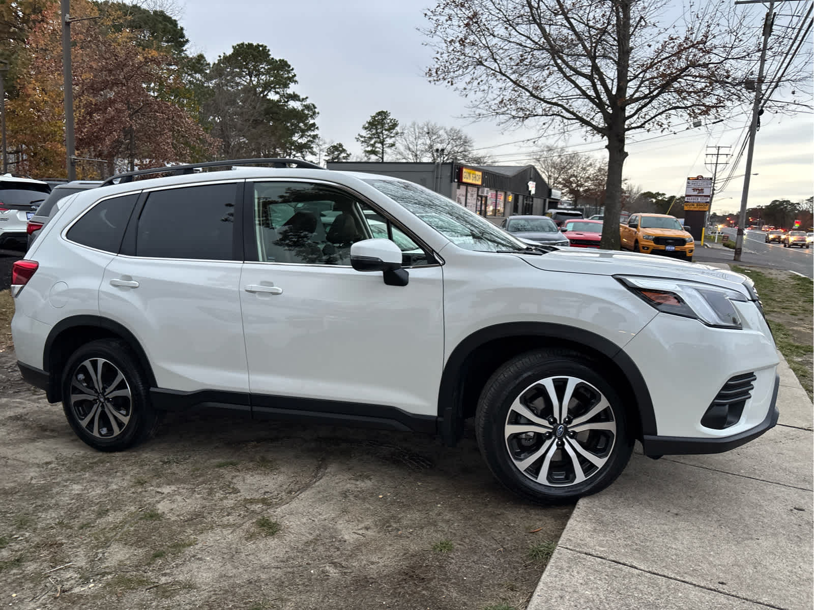 2022 Subaru Forester Limited photo 3