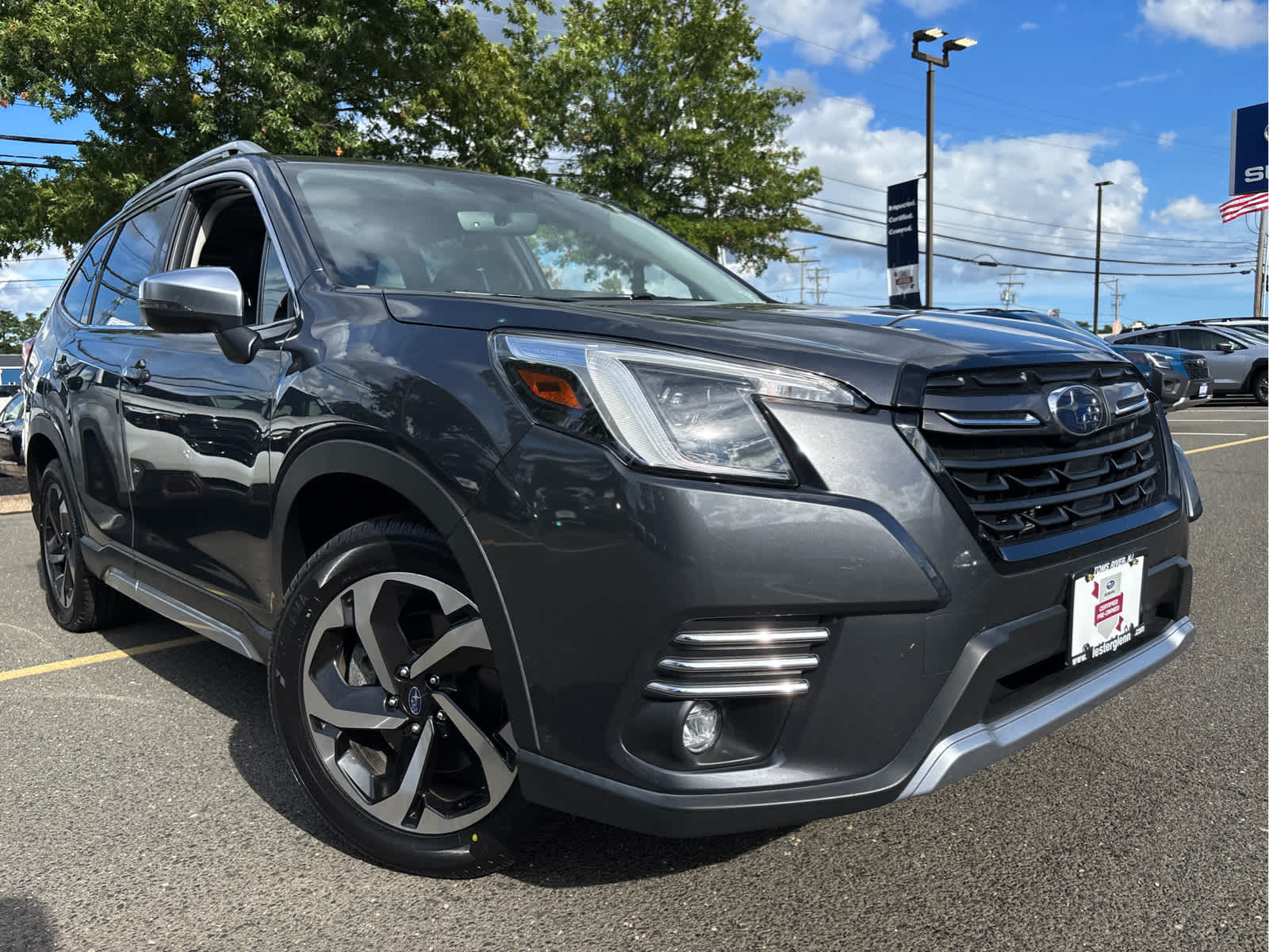 2023 Subaru Forester Touring photo 2