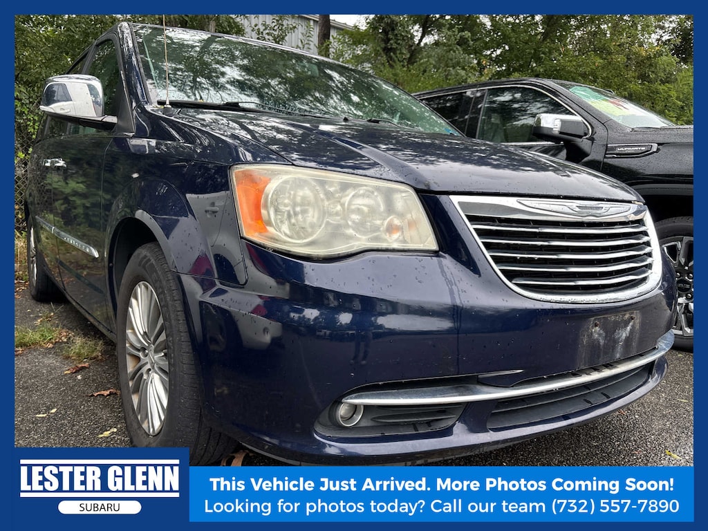 Used 2014 Chrysler Town & Country Touring-L Van