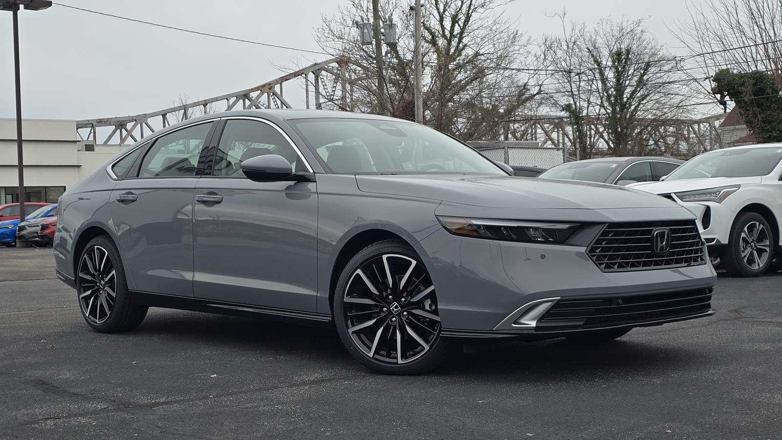 2025 Honda Accord Hybrid Touring's photo