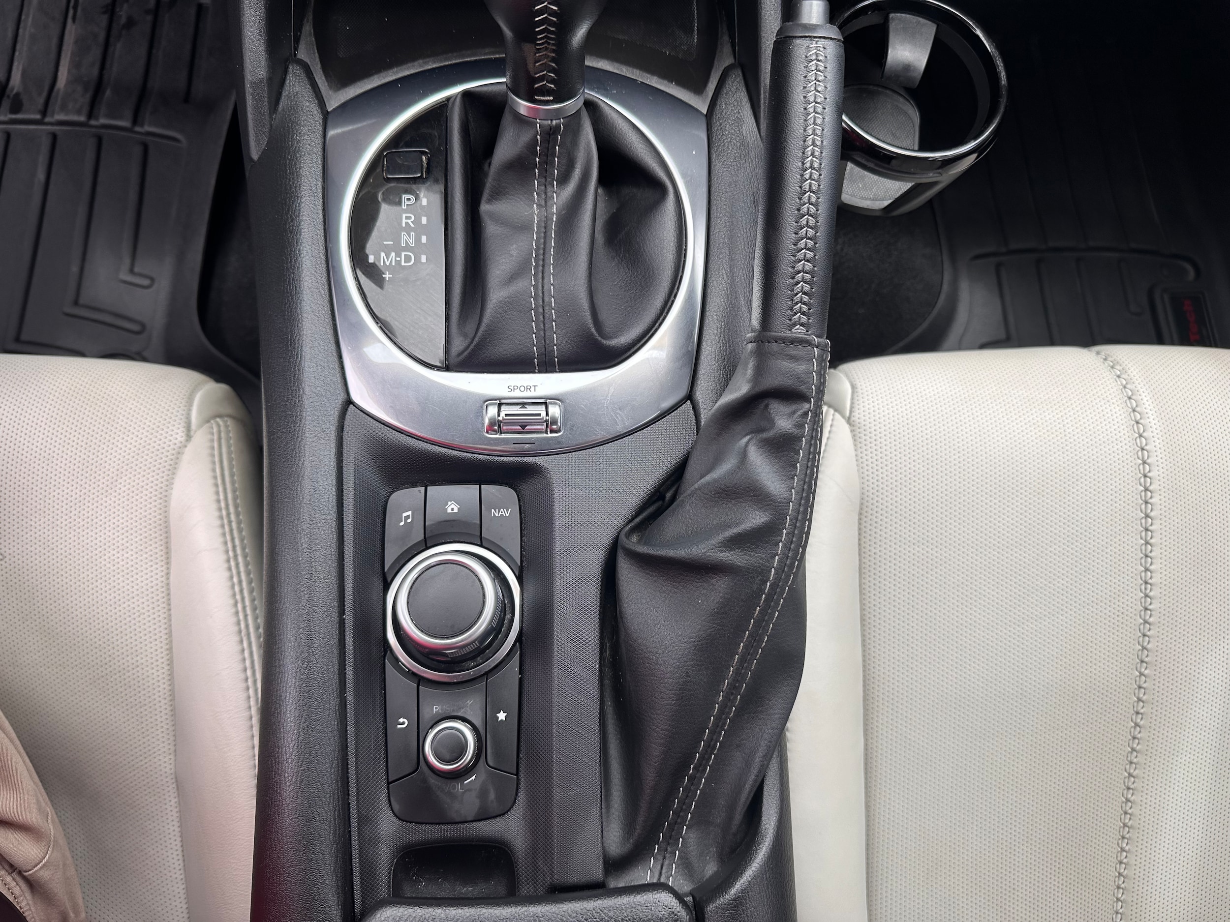 2021 Mazda MX-5 Miata Grand Touring - Photo 14