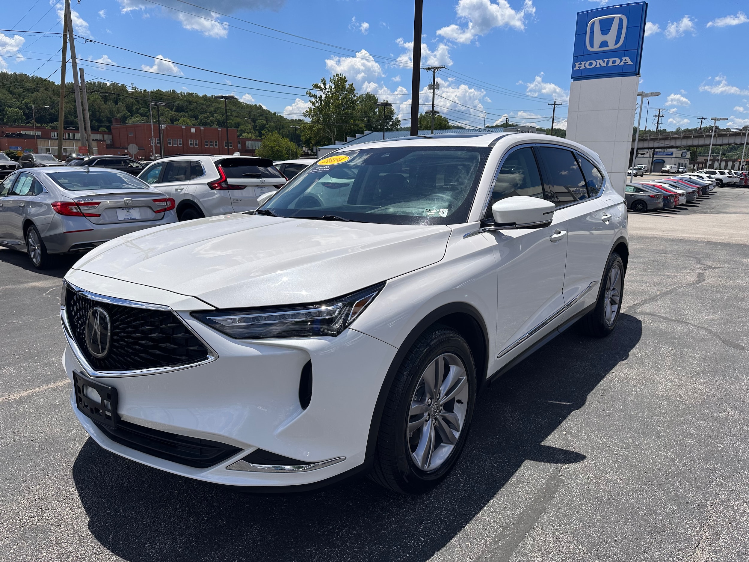 2024 Acura MDX SH-AWD's photo