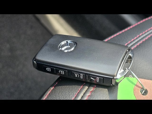 2025 Mazda CX-5 S Carbon Edition - Photo 24