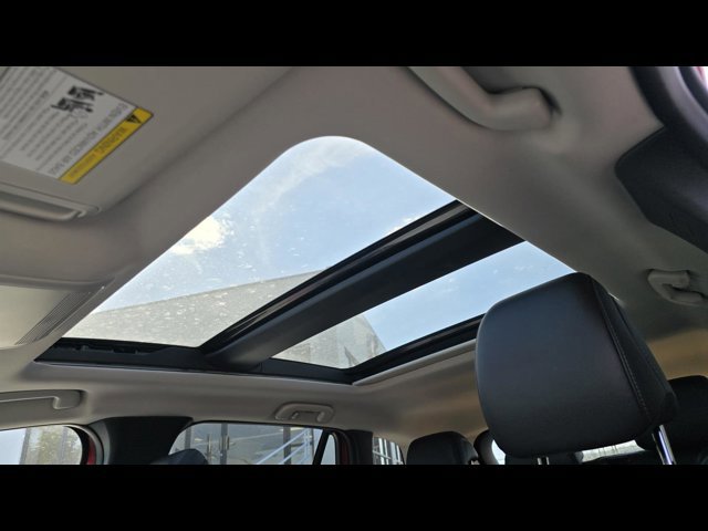 2025 Mazda CX-50 Premium photo 2