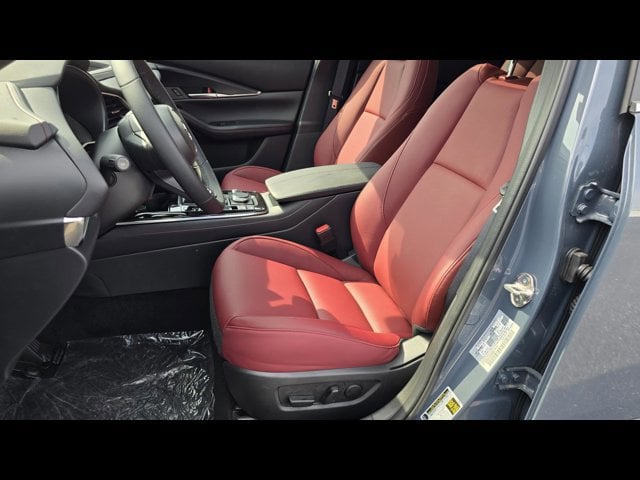 2025 Mazda CX-30 Carbon Edition - Photo 15