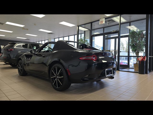 2025 Mazda MX-5 Miata RF Grand Touring - Photo 8