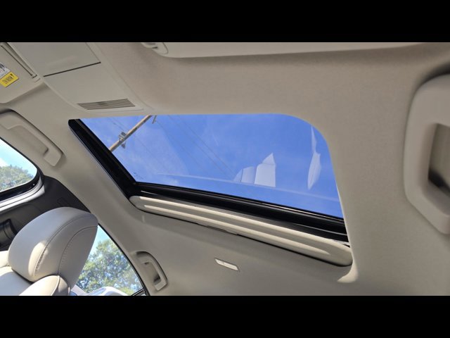 2025 Mazda Mazda3 Sedan 2.5 s Preferred photo 2