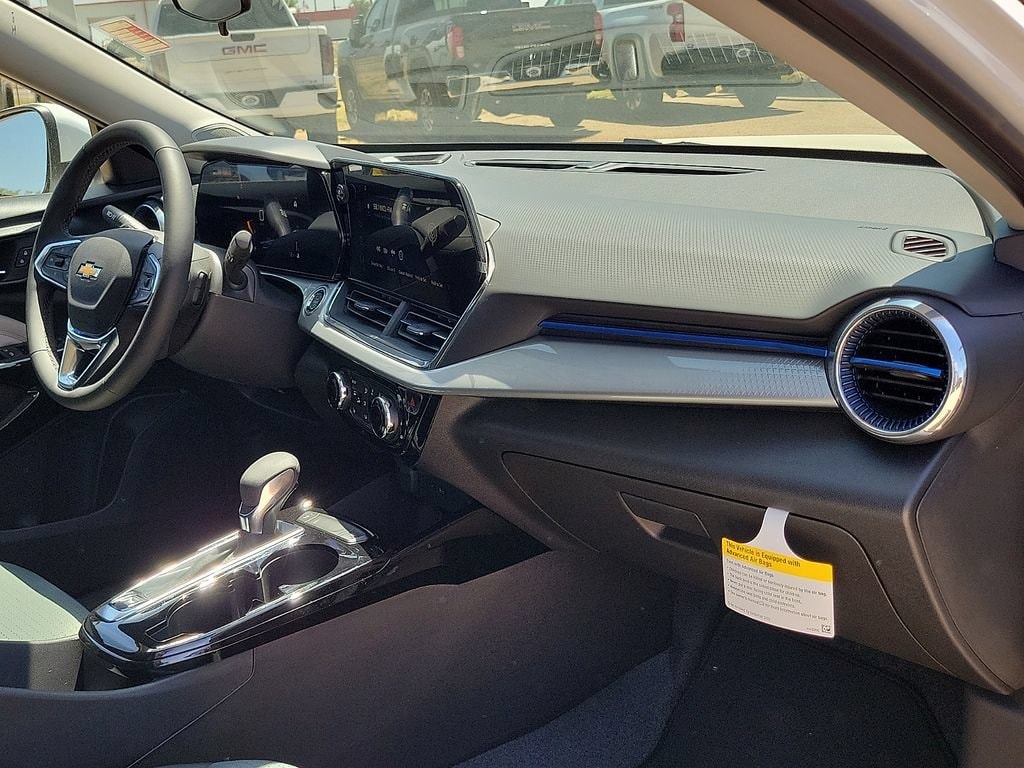 2026 Chevrolet Trax LT - Photo 26