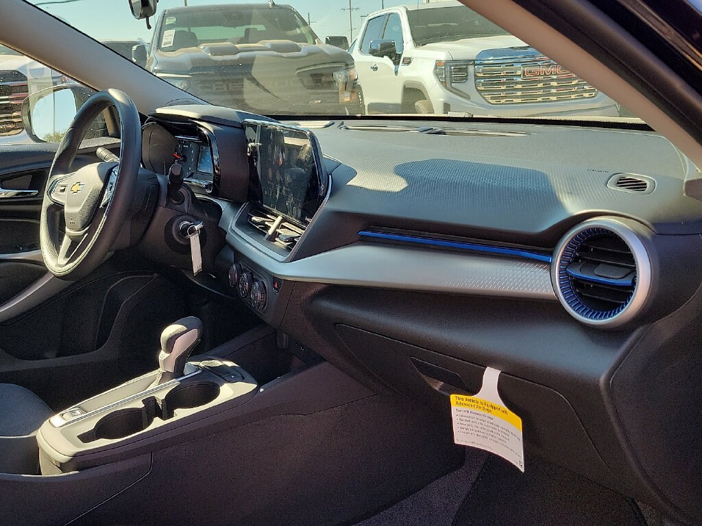 2026 Chevrolet Trax LS - Photo 26