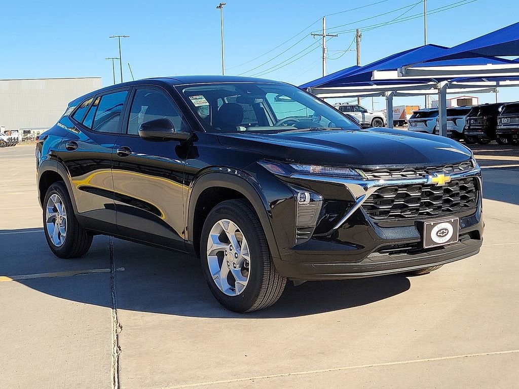 2026 Chevrolet Trax LS - Photo 7