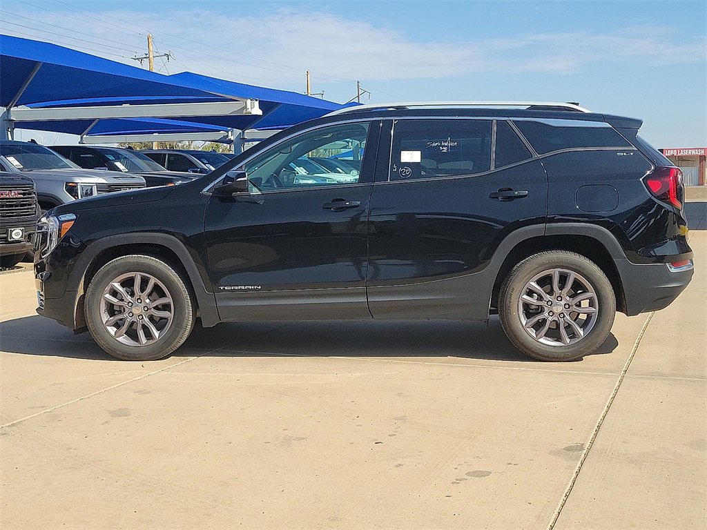 2023 Gmc Terrain SLT photo 2