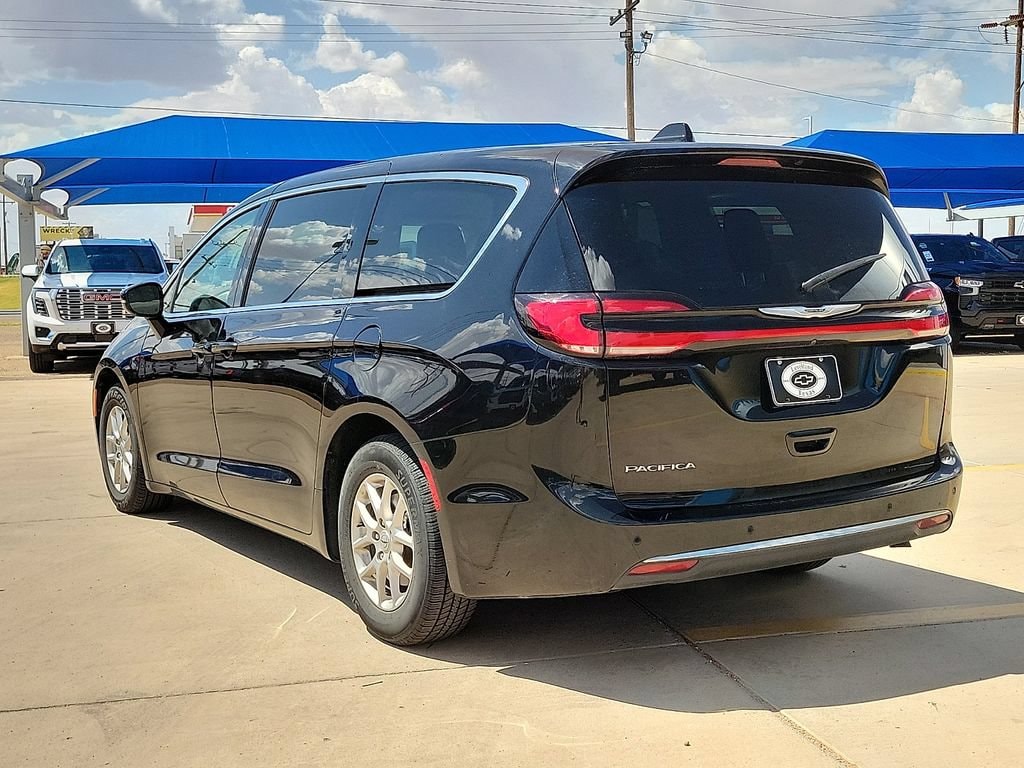 Used 2024 Chrysler Pacifica Touring L Van Passenger Van