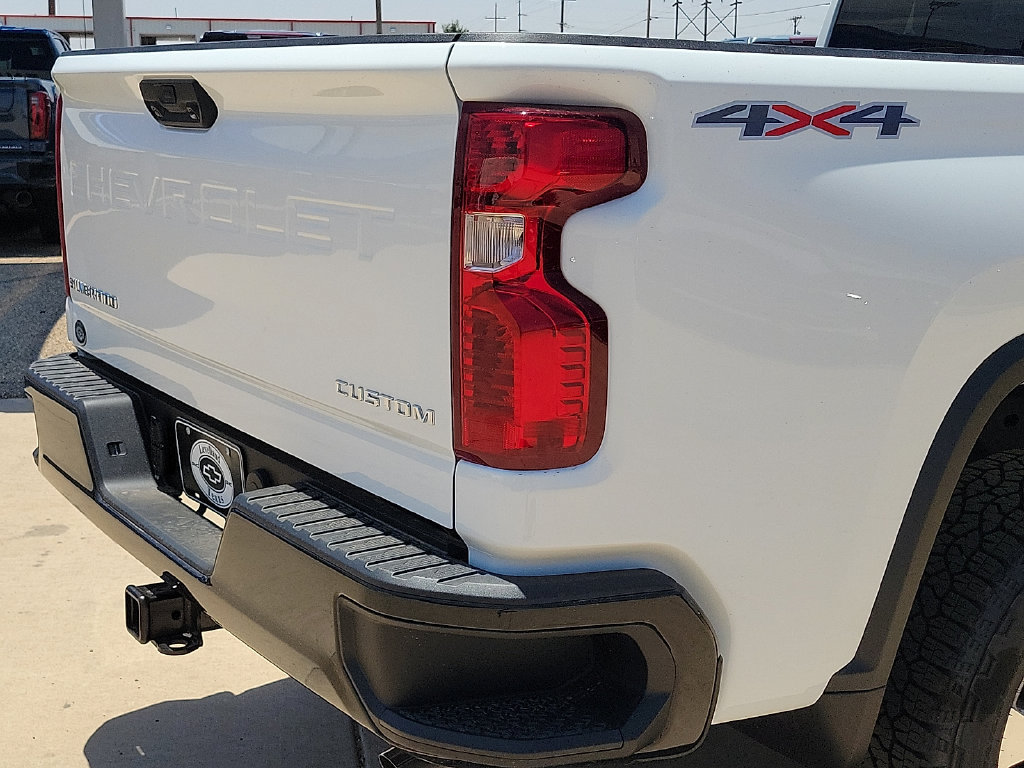 2026 Chevrolet Silverado 2500 HD Custom - Photo 14