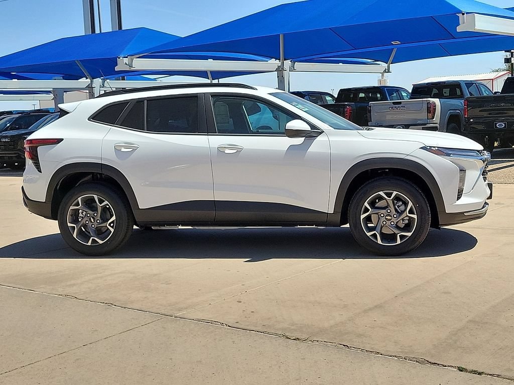 2026 Chevrolet Trax LT - Photo 7