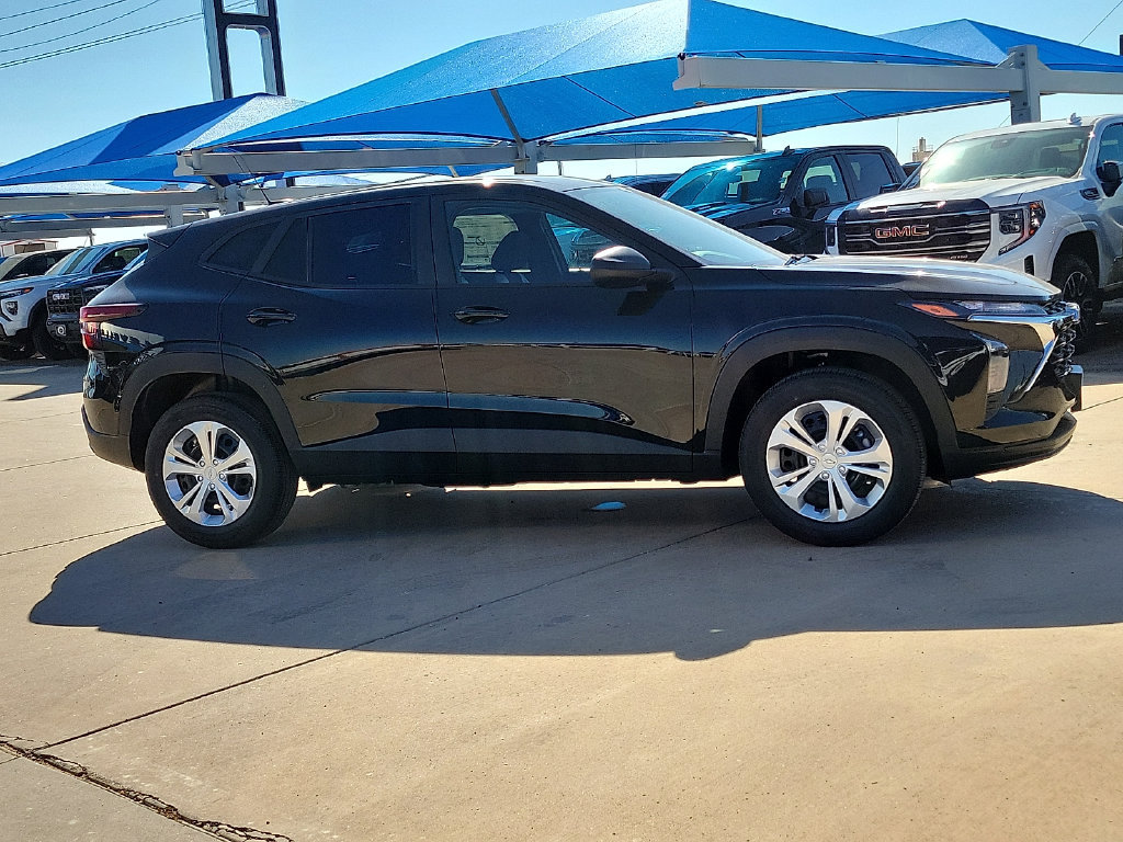 2026 Chevrolet Trax LS - Photo 7