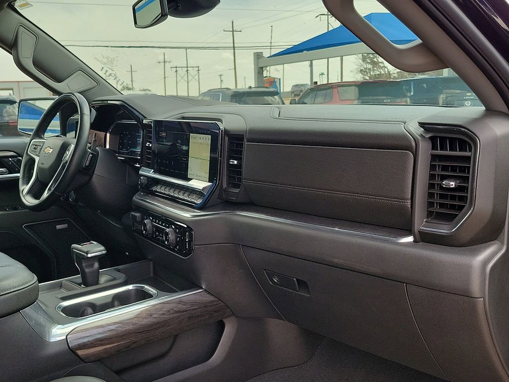 2025 Chevrolet Silverado 1500 LTZ - Photo 21