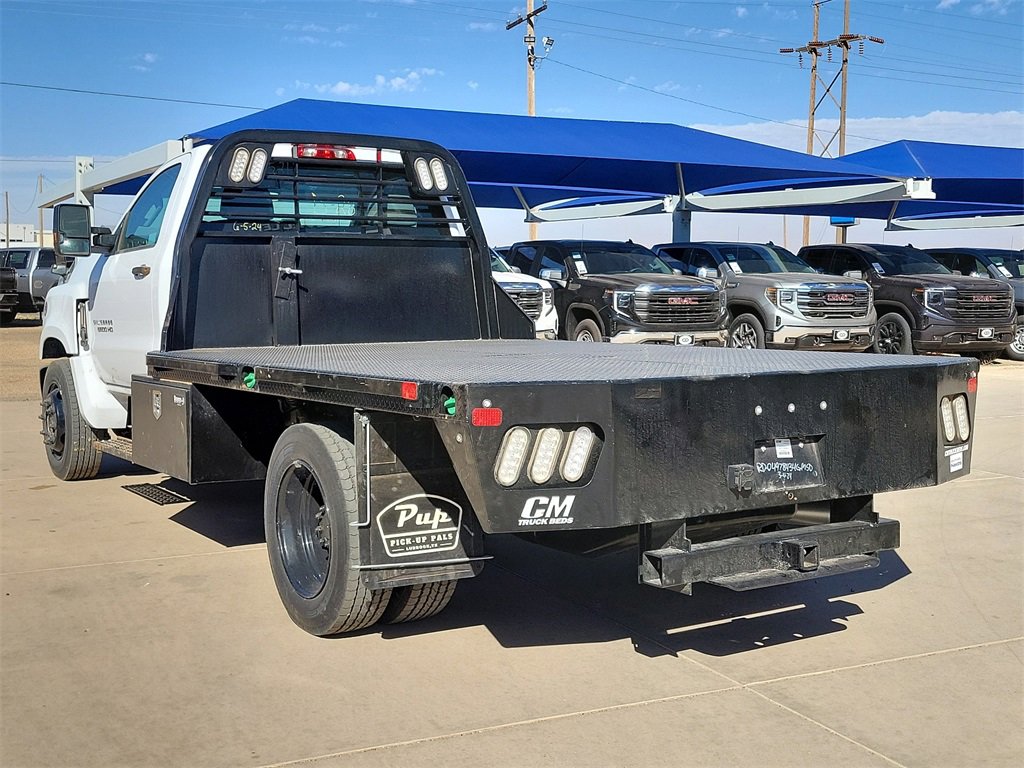 2024 Chevrolet Silverado 5500HD Work Truck photo 2