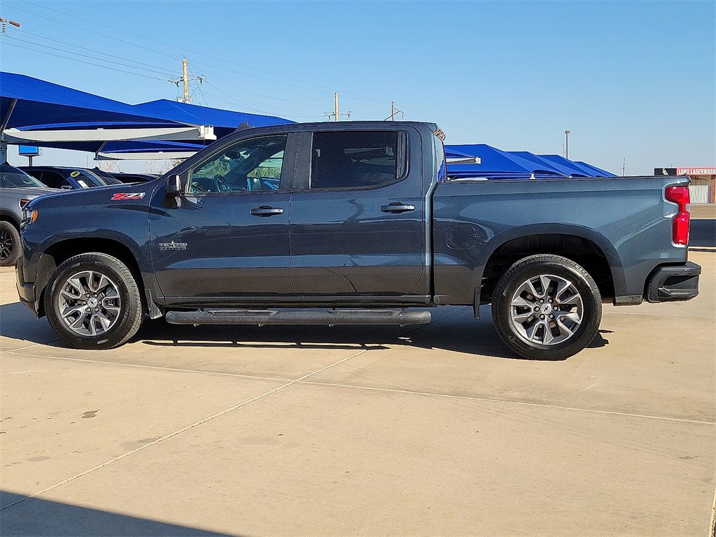 2020 Chevrolet Silverado 1500 RST photo 2