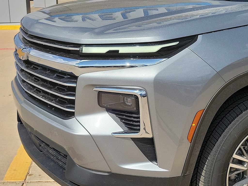 2027 Chevrolet Traverse LT - Photo 13